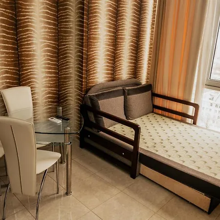 Apartment Lev Tolstoy Square Odesa