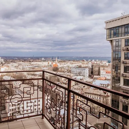 Lev Tolstoy Square *