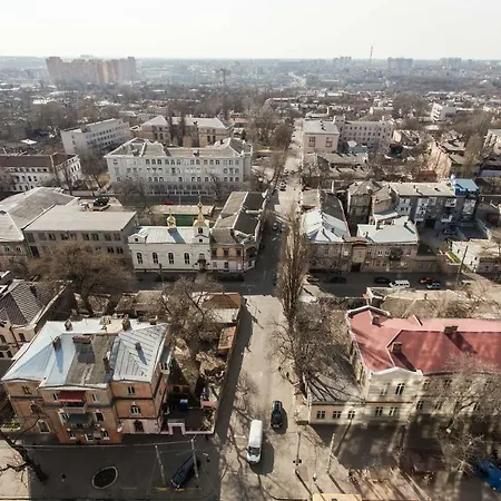 Lev Tolstoy Square Apartment Odesa