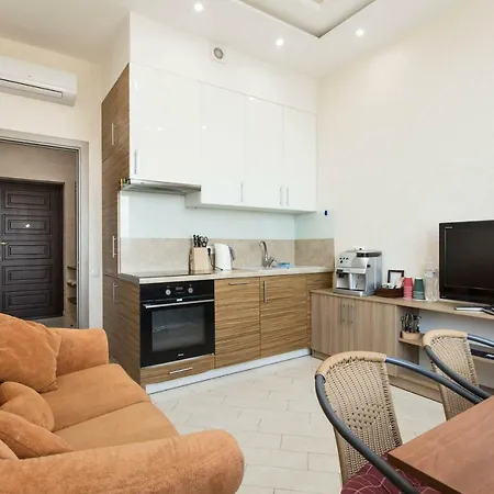 Apartment Lev Tolstoy Square *
