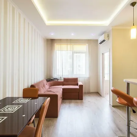 Apartment Lev Tolstoy Square