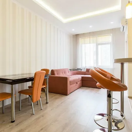 Lev Tolstoy Square Apartment