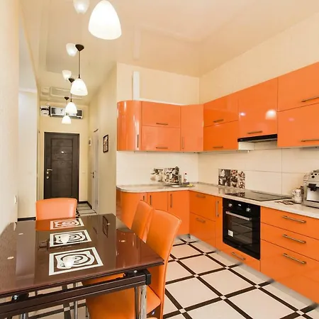 Lev Tolstoy Square Apartment